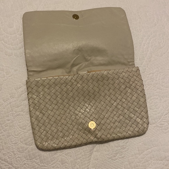 Woven Clutch - Picture 2 of 5